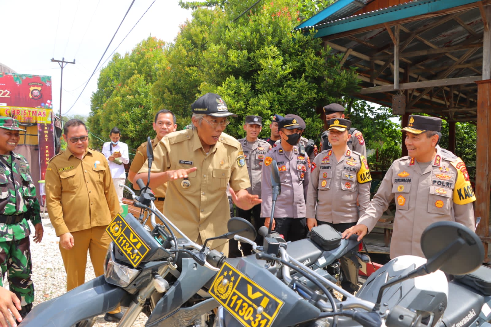 Kapolda Pilih Sintang, Pantau Pengamanan dan Pelayanan Operasi Lilin