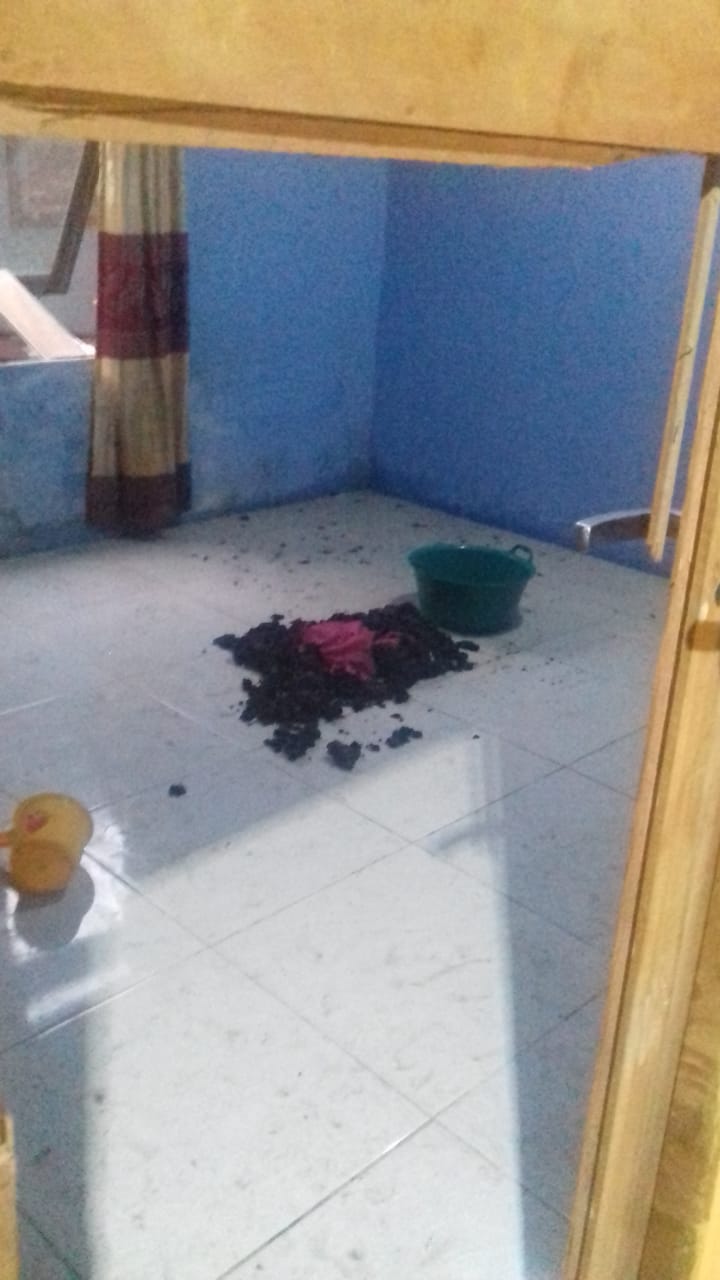 Sudahlah "Geprek" Kepala Istri Pakai Lesung Batu, Rumah pun Hendak Dibakar
