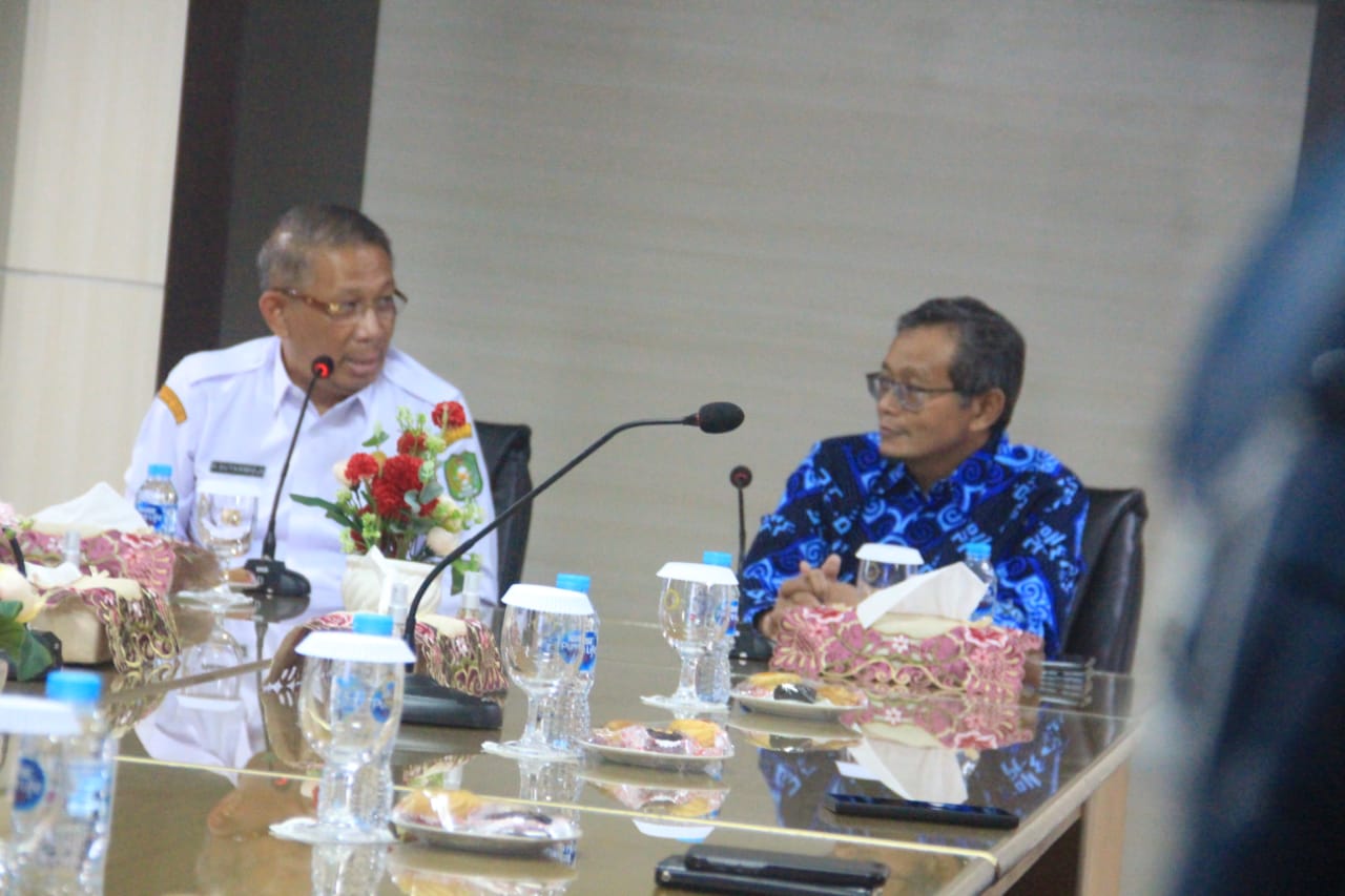 Kalbar Kembali Tercepat Serahkan LKPD kepada BPK RI