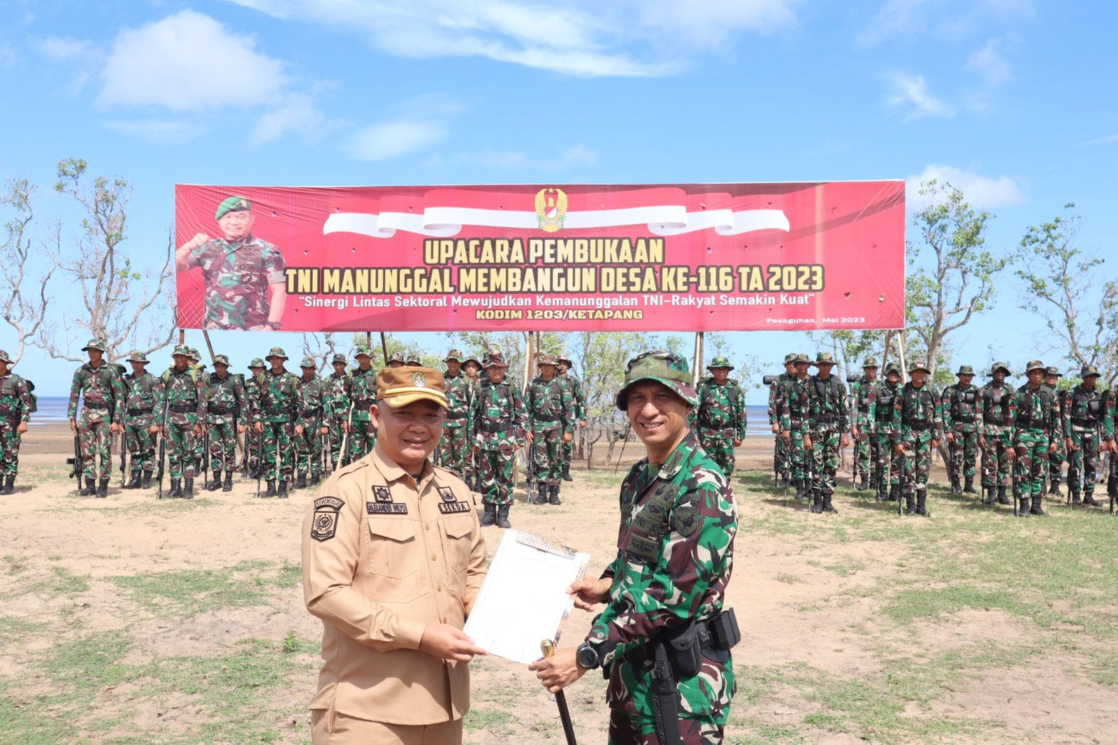 Sekda Ketapang Buka TMMD ke-116 Tahun di Desa Harapan Baru