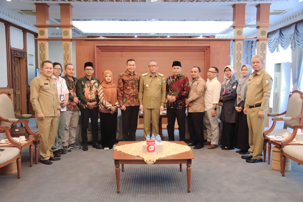 Gubernur Terima Kunjungan Ketua KPU dan Bawaslu Kalbar