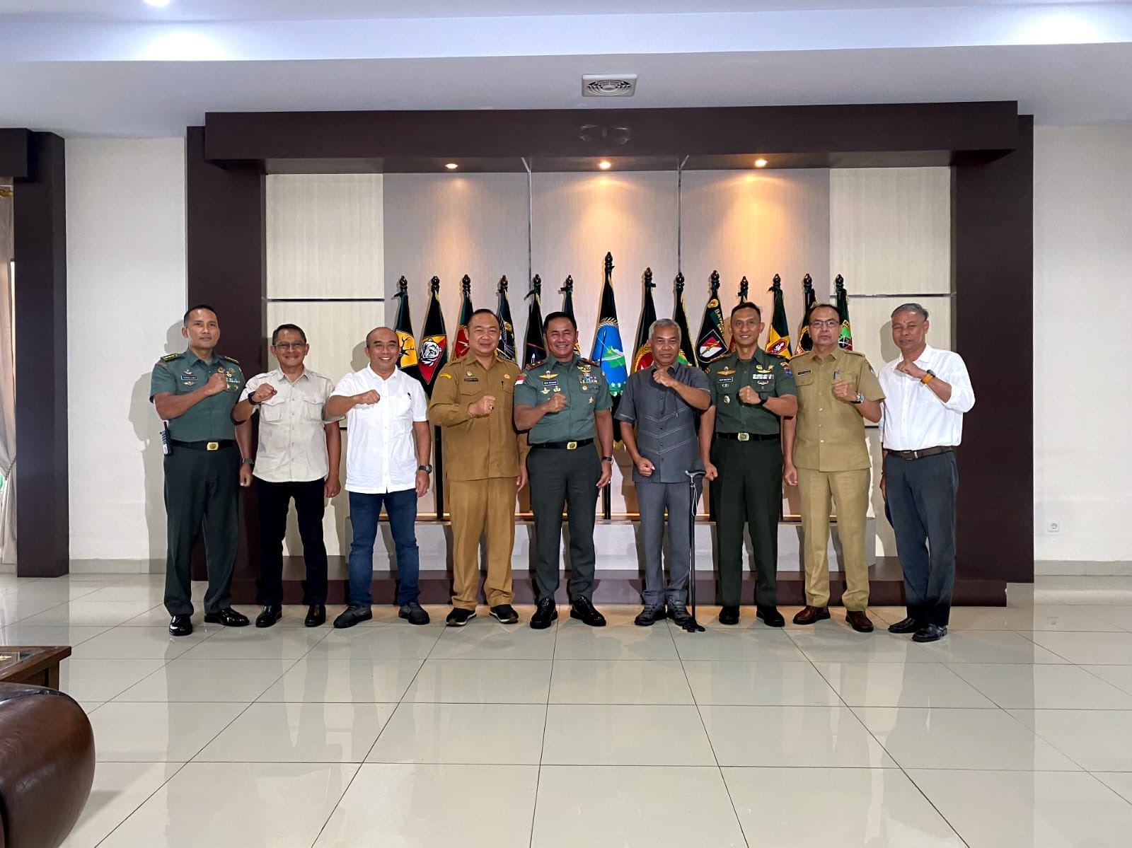 Audiensi Bupati Ketapang ke Pangdam, Bahas Napak Tilas