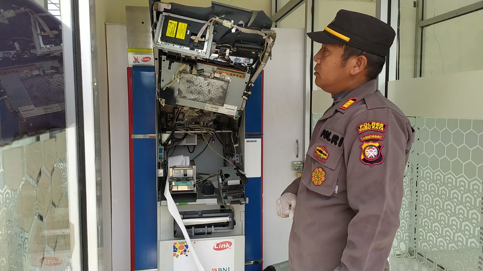 ATM Bank BTN di Kubu Raya Dirusak dan Dibobol