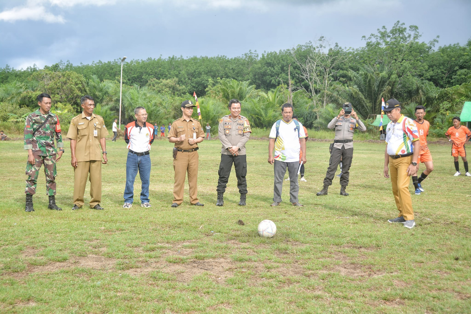 Turnamen Sepakbola Pematang Gadong Menjadi Motivasi Atlet