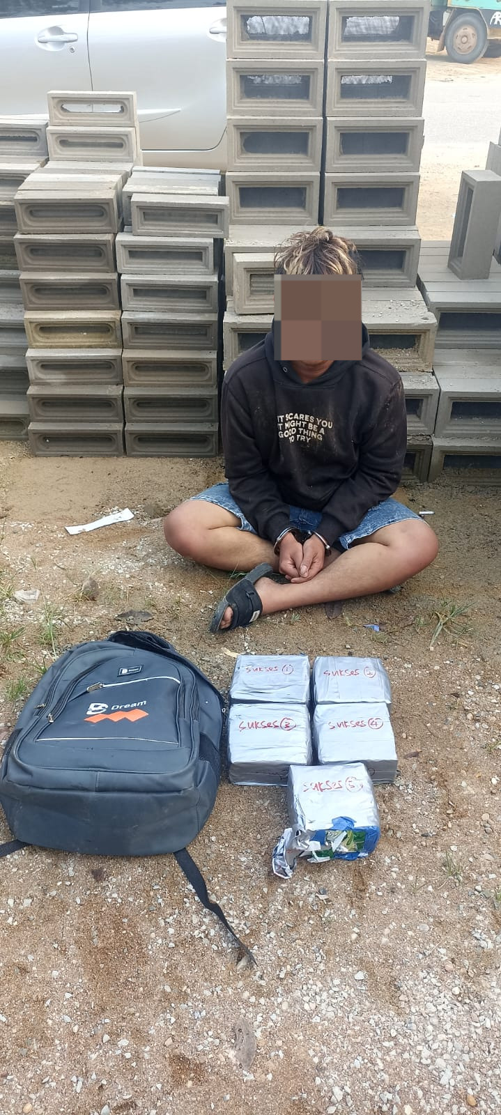 Bawa Sabu 5 Kg, As Diringkus Depan SPBU Beduai Sanggau