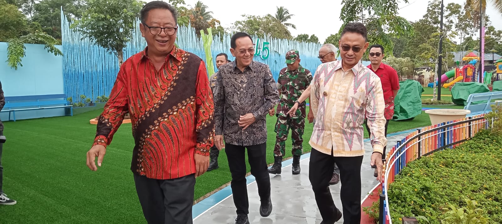 Walikota Resmikan Wisata Kuliner dan Taman Bermain Pal 5