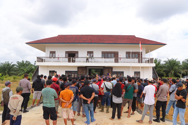PT WPP Merah Air Estate Julong Group Didera Unjuk Rasa Karyawan danWarga