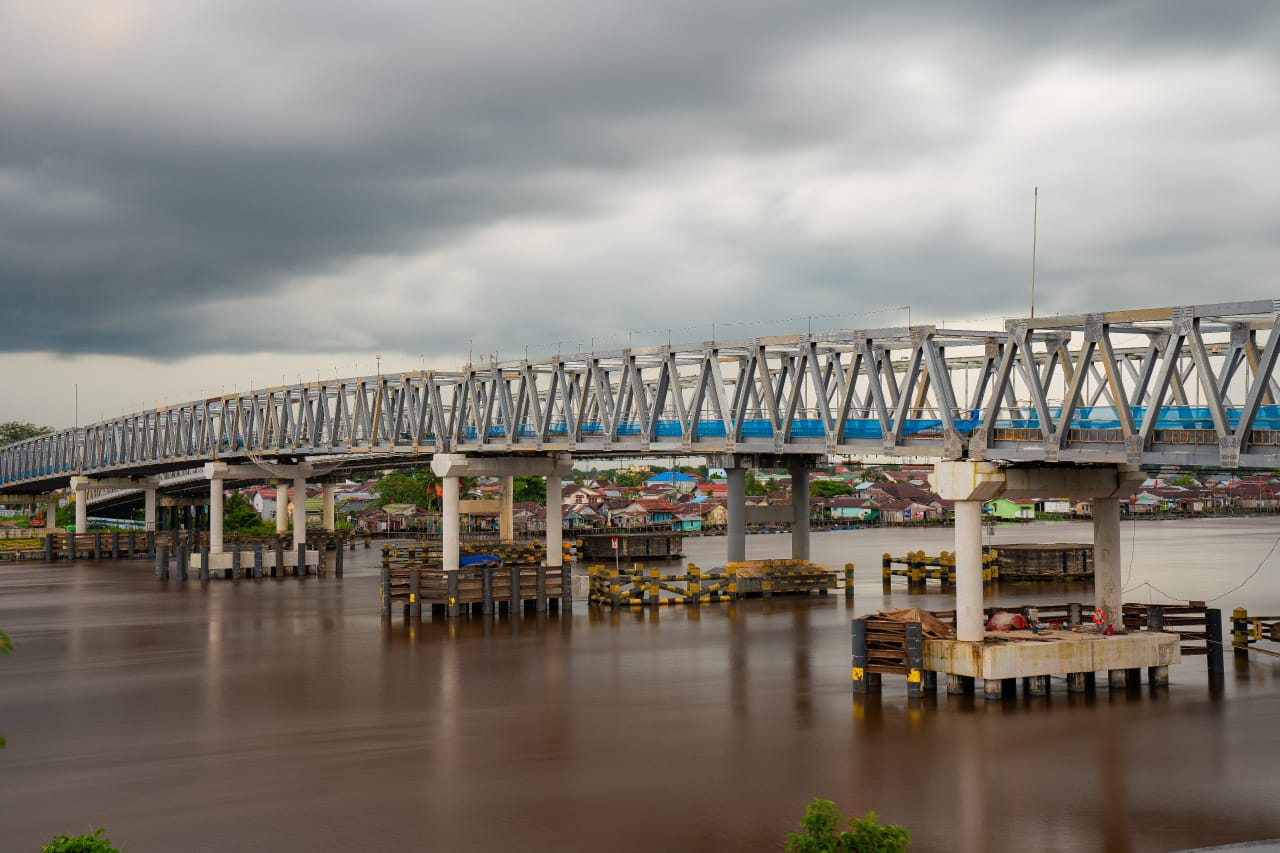 Maret Uji Coba Duplikasi Jembatan Kapuas I