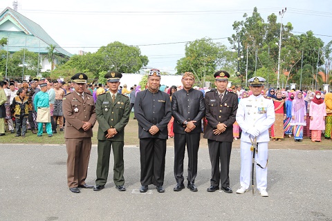 Pemkab Ketapang Gelar Apel Peringatan HUT ke 67 Provinsi Kalbar