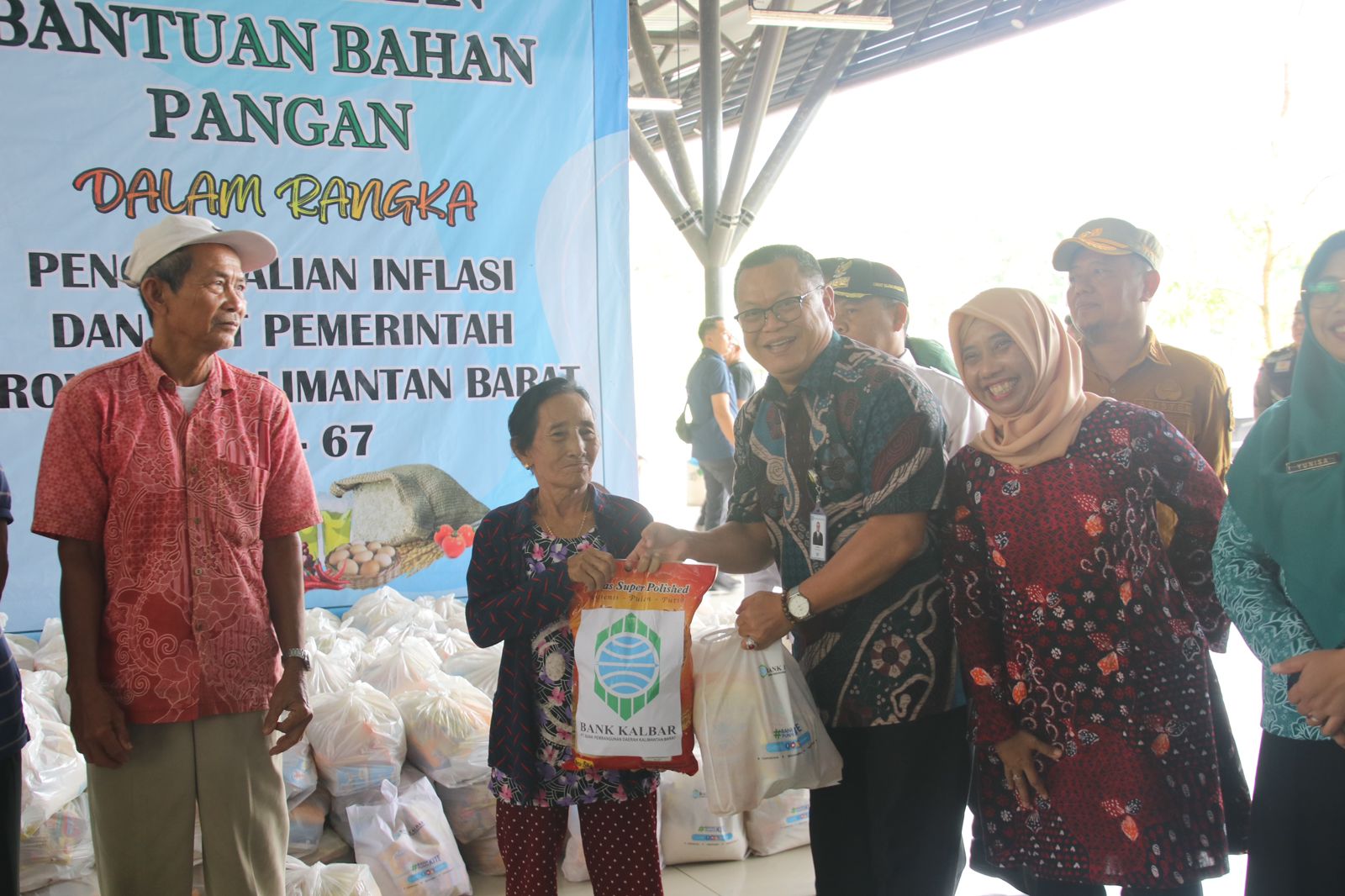CSR Bank Kalbar Telah Tersalurkan Hampir Keseluruh Kabupaten dan Kota