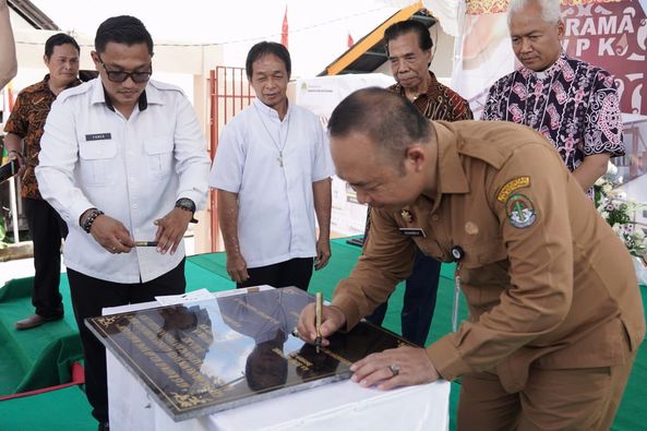 Sekda Hadiri Pemberkatan dan Peresmian Asrama Wisma Putra Kesuma yang Baru