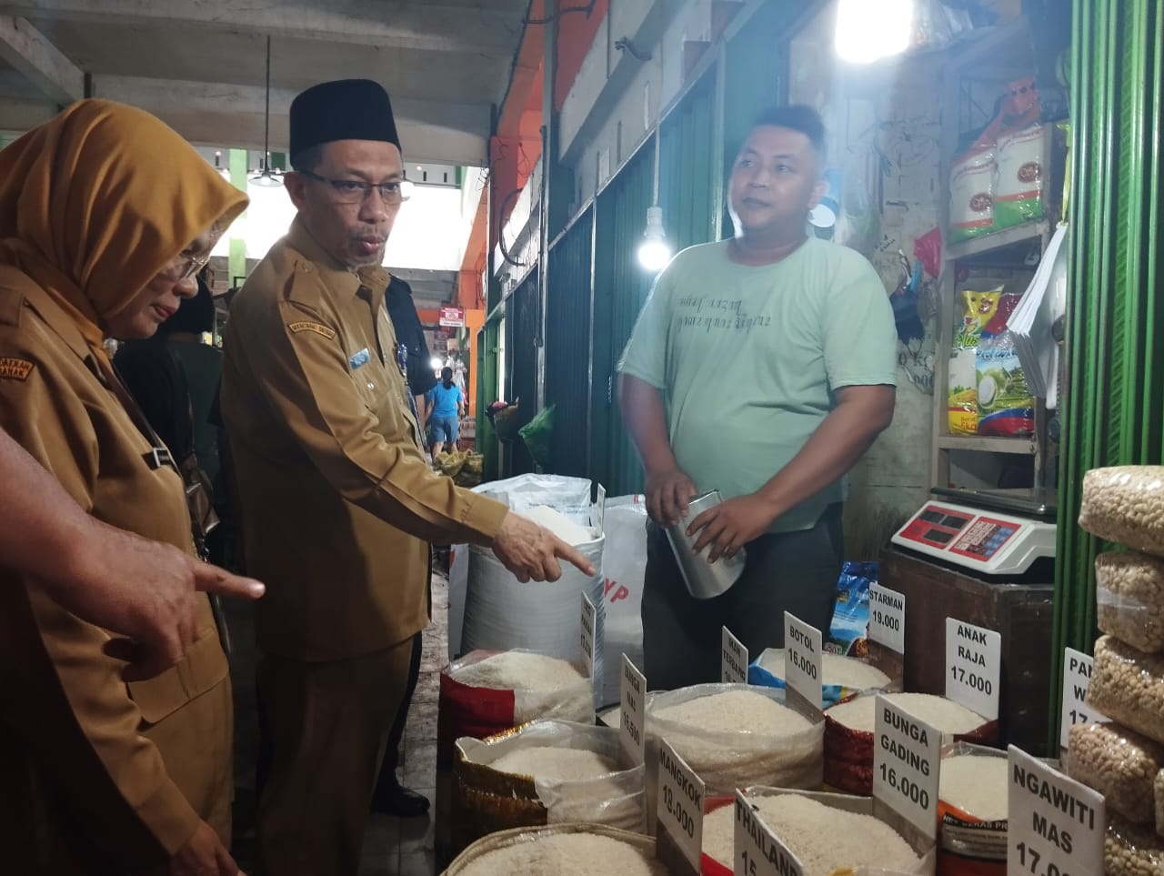 Jelang Lebaran, Satgas Ketahanan Pangan Pontianak Pantau Bahan Pokok di Pasar dan Distributor