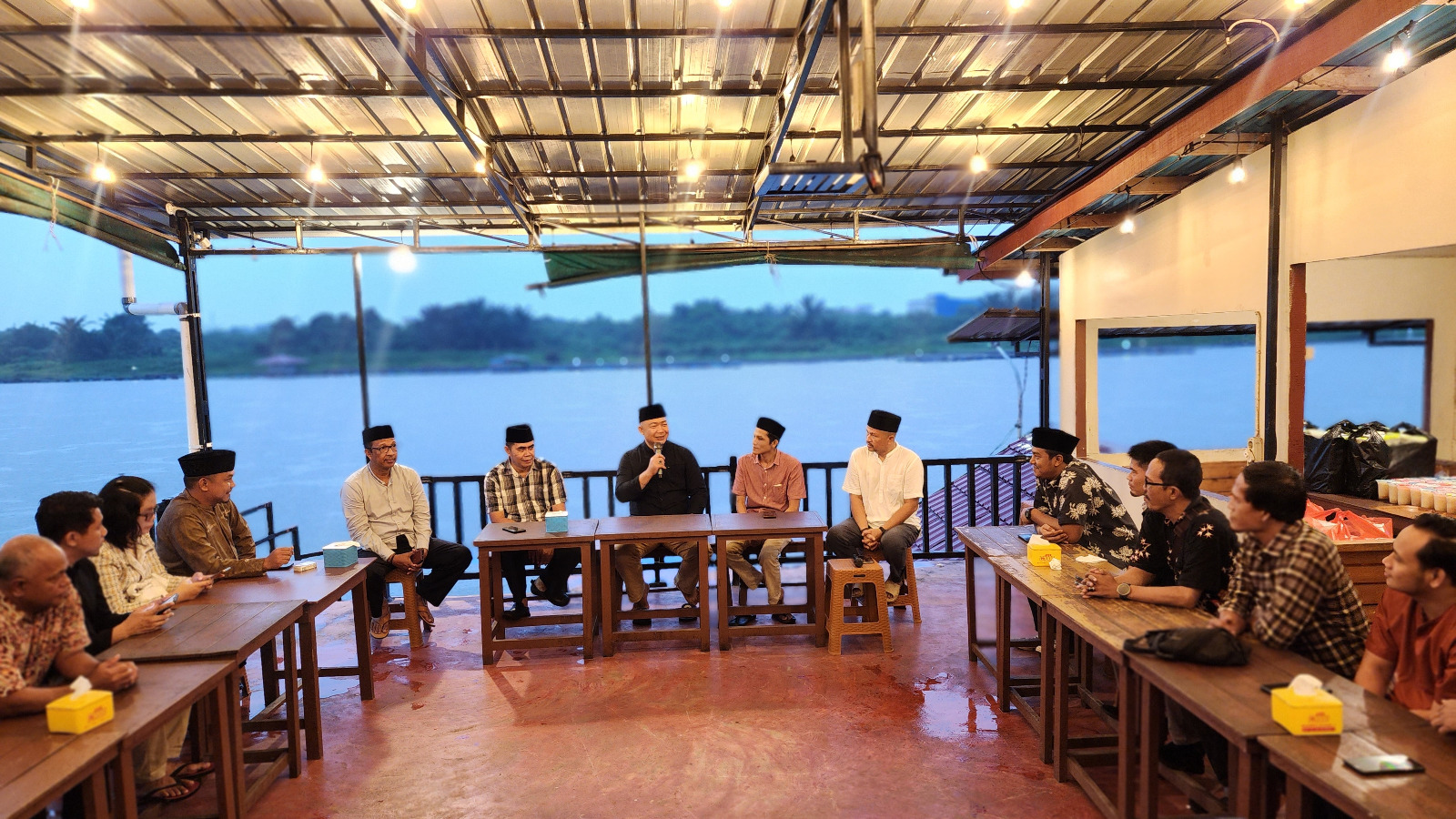 Sekda Ketapang Buka Puasa Bersama Wartawan