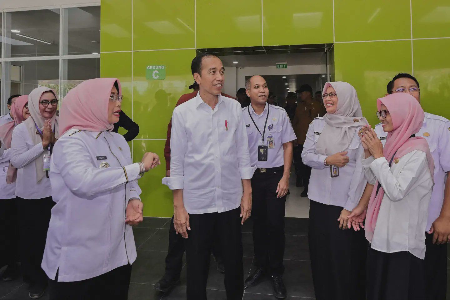Presiden Jokowi Acungi Jempol Puji RSUD dr Rubini Mempawah