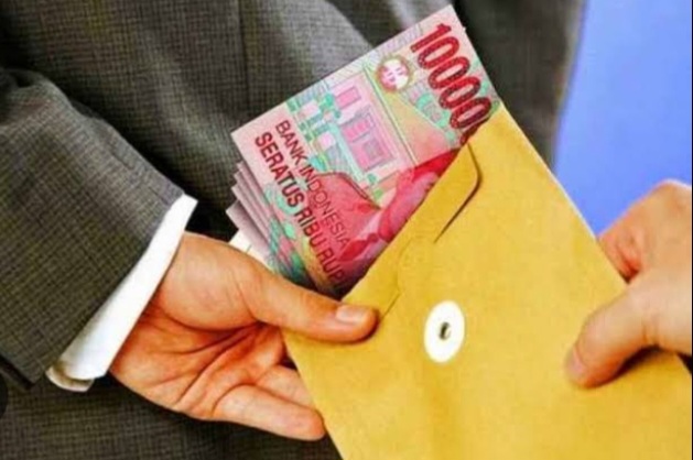 Terlibat Pungli, Seorang Lurah di Singkawang Terjaring OTT