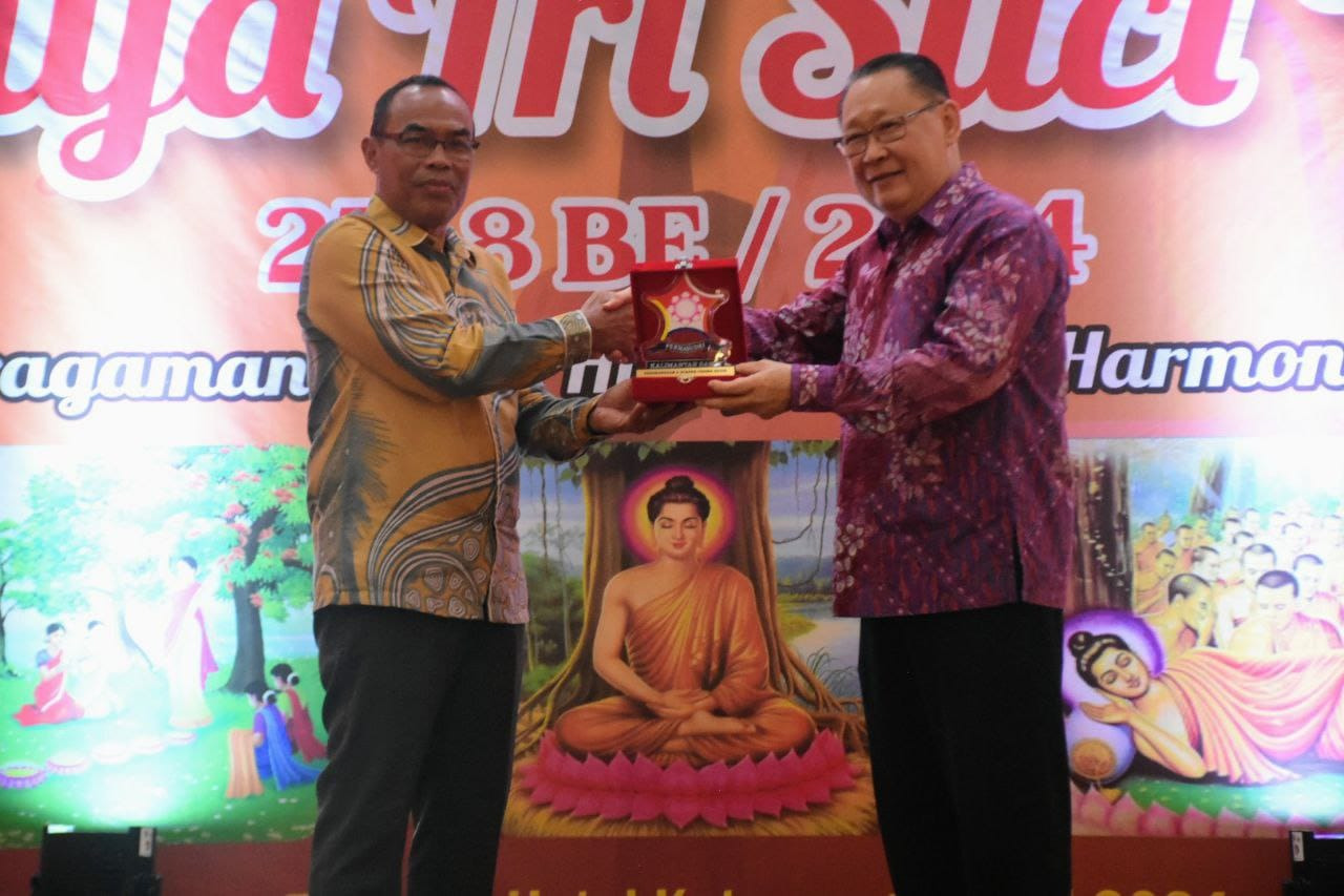 Staf Ahli Bupati Hadiri Perayaan Waisak Bersama Permabudhi Ketapang