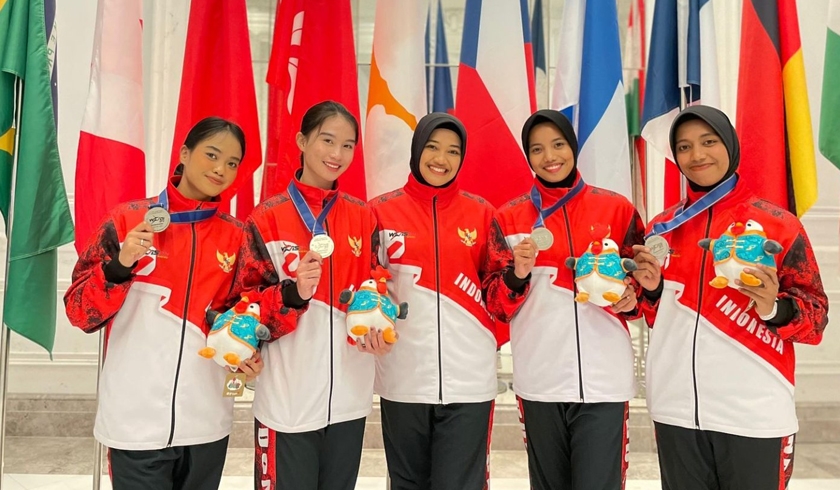 Bikin Indonesia Bangga, Tim Terjun Payung Putri Polri Ukir Prestasi di Kejuaraan Internasional