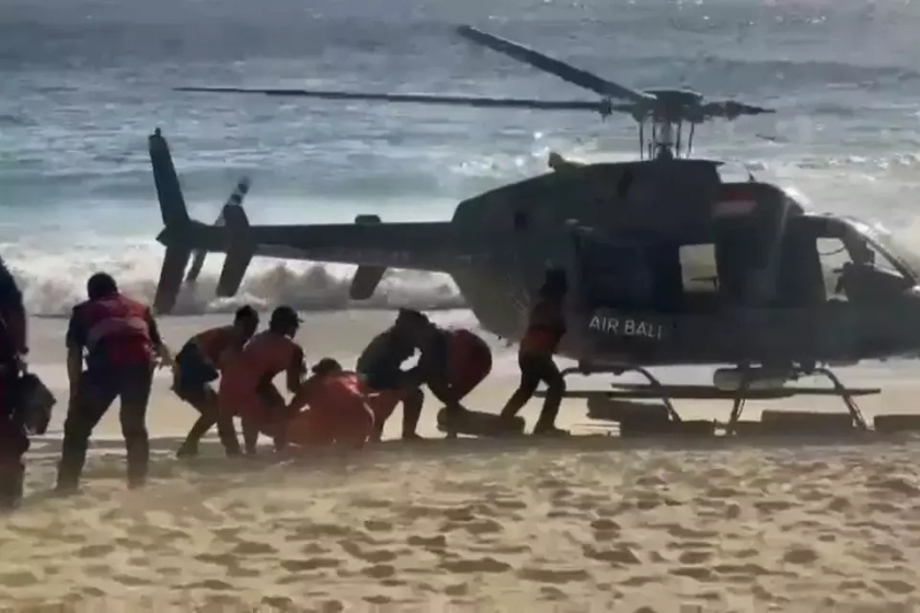 Basarnas Bali Evakuasi Turis Qatar yang Tewas Terseret Ombak di Pantai Kelingking