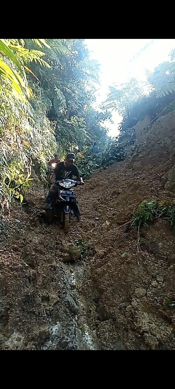 Tanah Longsor Berdampak  970 KK Terisolir