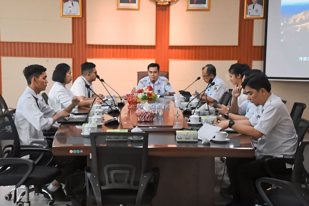 Asisten I Pimpin Rapat Persiapan Ketapang Ikut Pameran Apkasi
