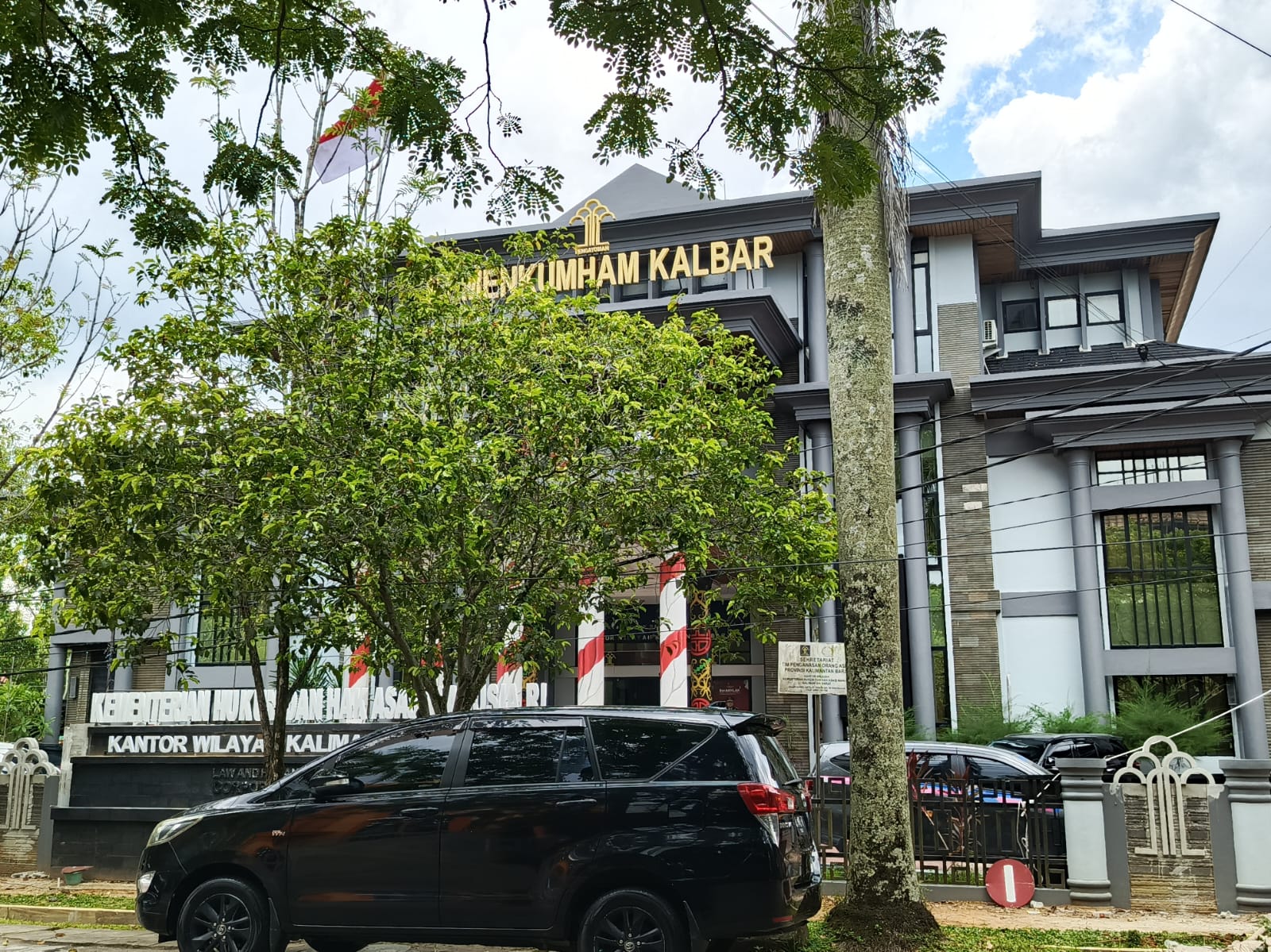 Waktu Pembuatan Paspor Lama,  Kemenkumham Belum Beri Komentar