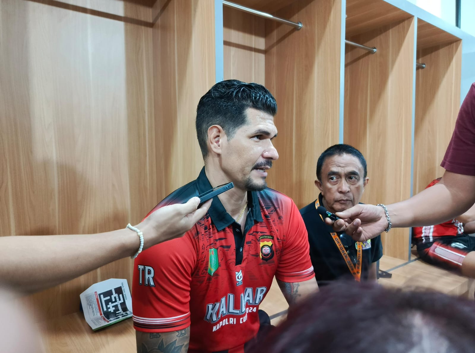 Taklukan Sulsel, Voli Putra Kalbar Jaga Asa Lolos ke Semifinal Kapolri Cup 2024