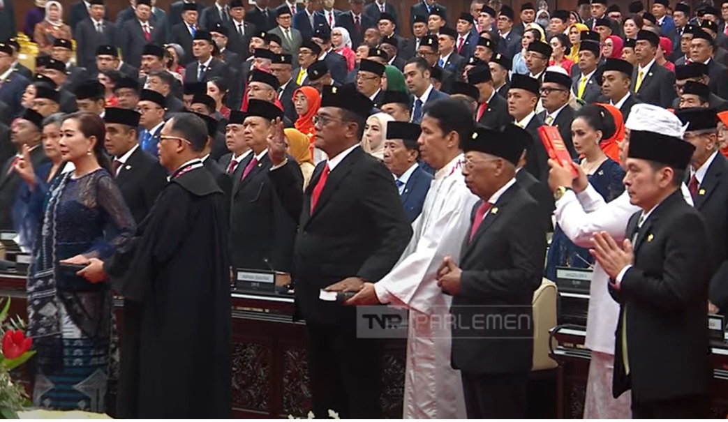 Generasi Muda Bawa Harapan Baru di Parlemen, Senior Beri Dukungan Penuh