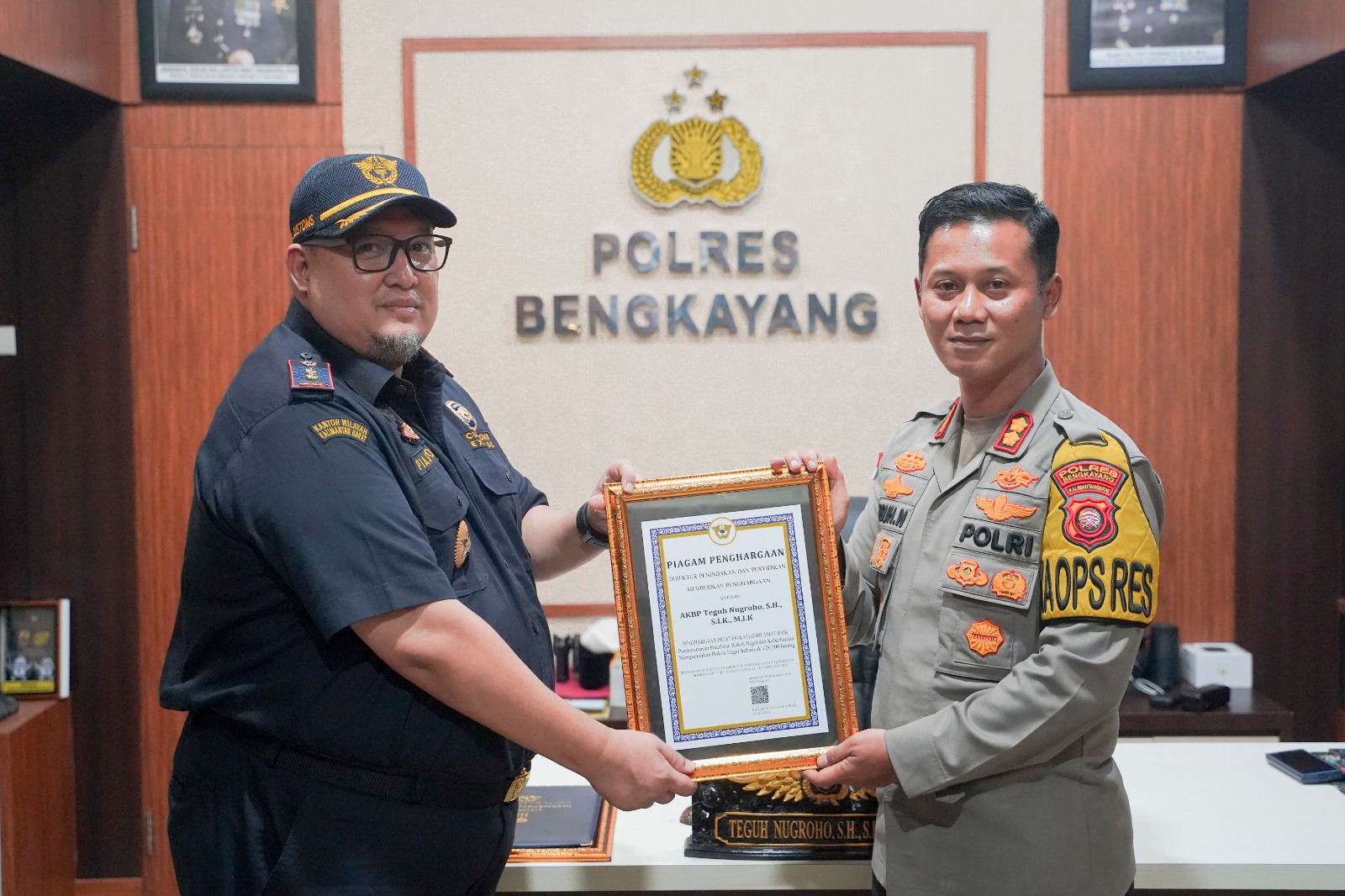 Polres Bengkayang Terima Penghargaan Penindakan Praktik Rokok Ilegal