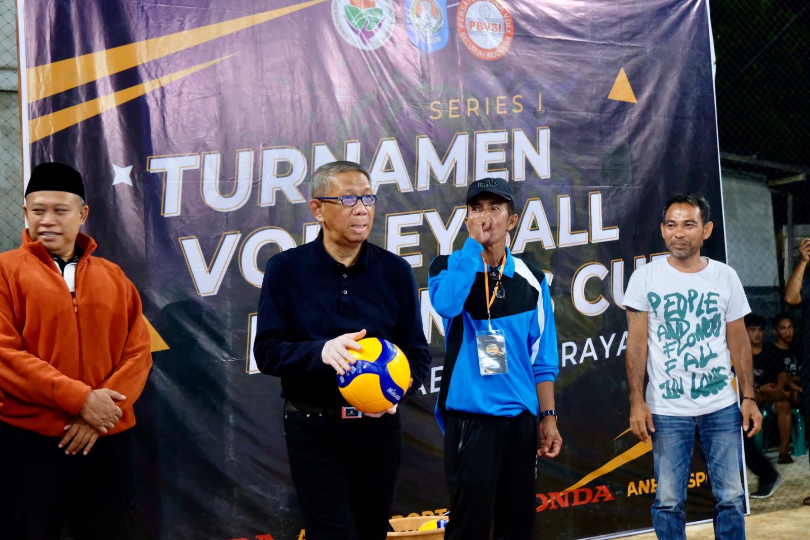 Buka Turnamen Volleyball Kalimas Cup, Sutarmidji Harapkan Voli Kembali Jadi Olahraga Andalan