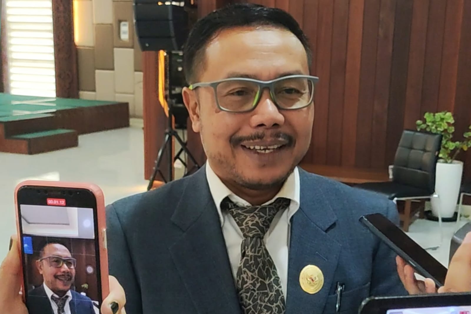 Apresiasi Transparansi: Komisi Informasi Kalbar Anugerahi Badan Publik Terbaik 2024