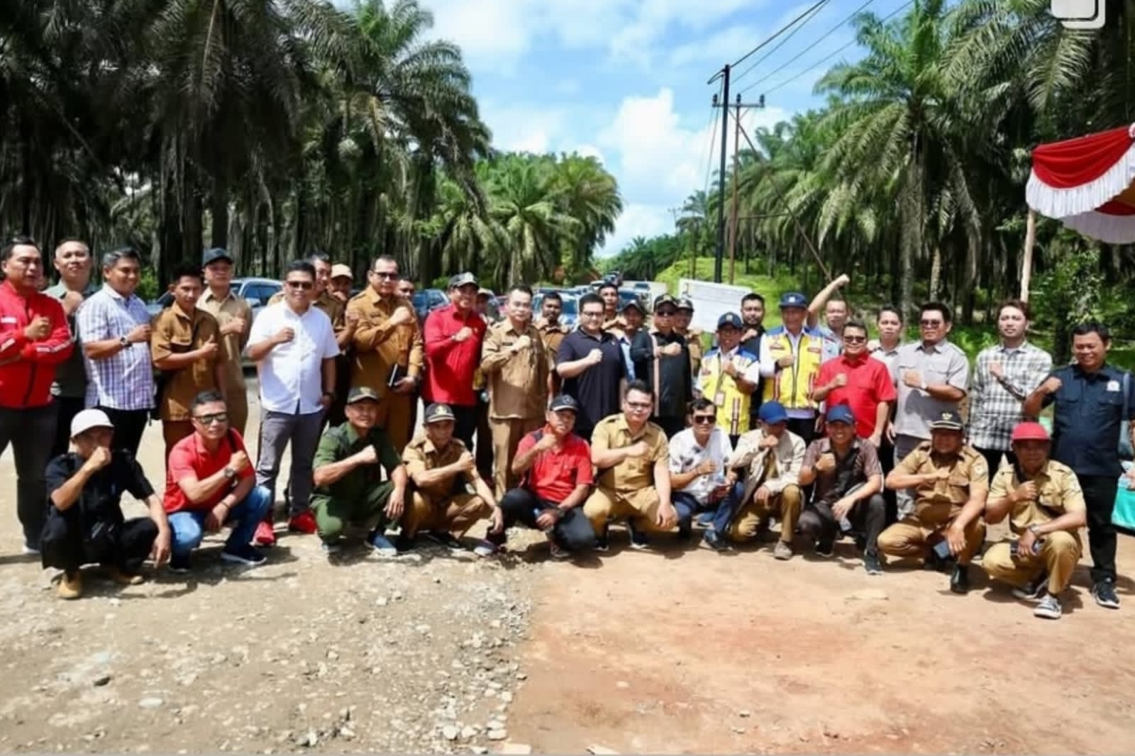 Ketua Komisi V DPR RI Tinjau Progres Peningkatan Dua Ruas Jalan di Melawi dan Sintang
