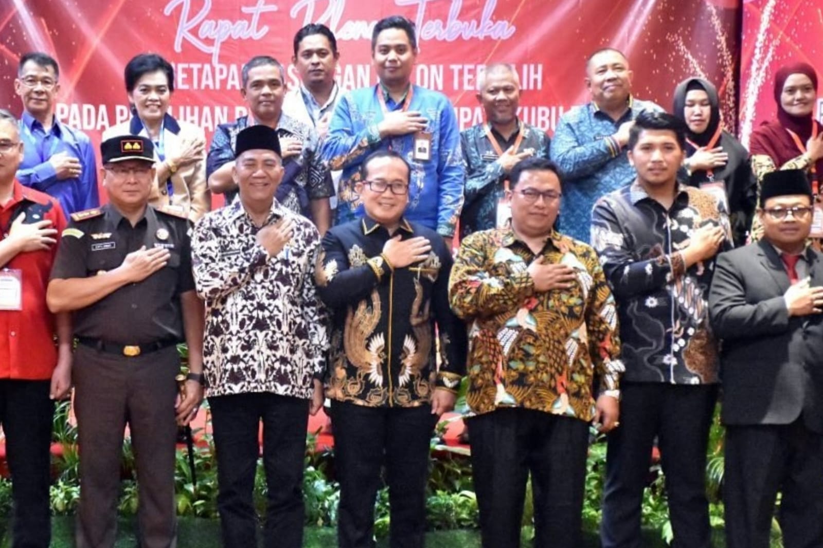 KPU Kubu Raya Tetapkan Bupati dan Wakil Bupati Terpilih, Pelantikan Dijadwalkan 10 Februari 2025