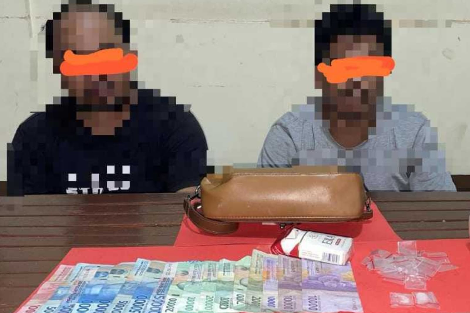 Polisi Tangkap Dua Bandar Sabu di Balai Karangan