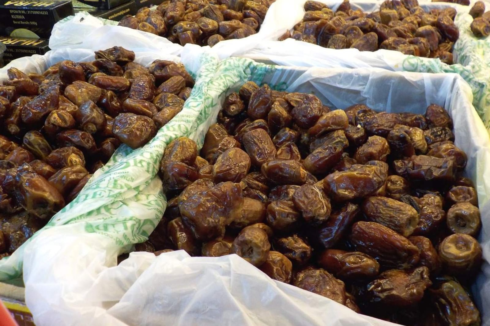 Bisnis Barang Tak Layak, Masyarakat Desak Penuntasan Kasus Kurma Busuk di Pontianak