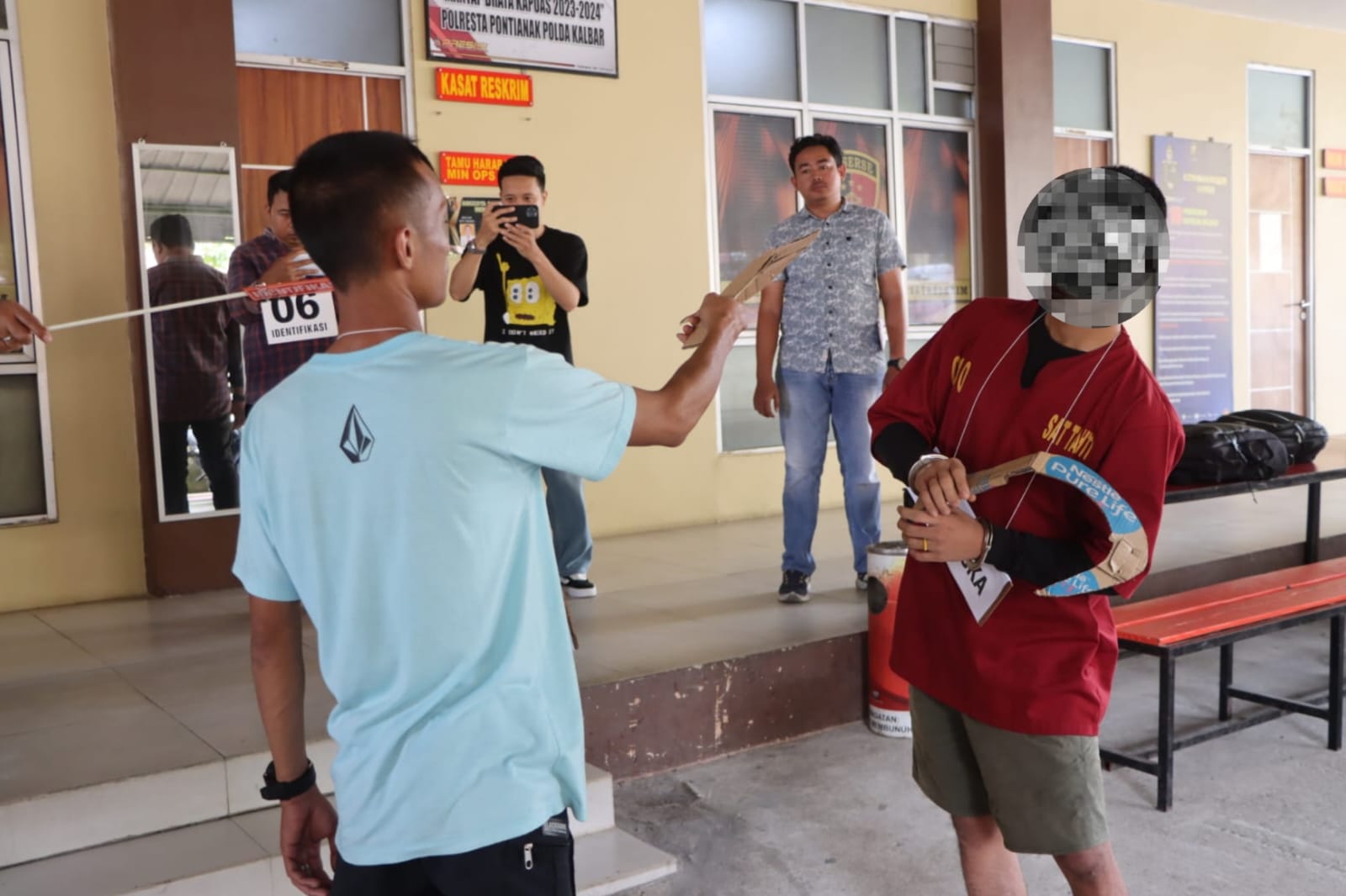 Rekonstruksi Tawuran di Pontianak Utara