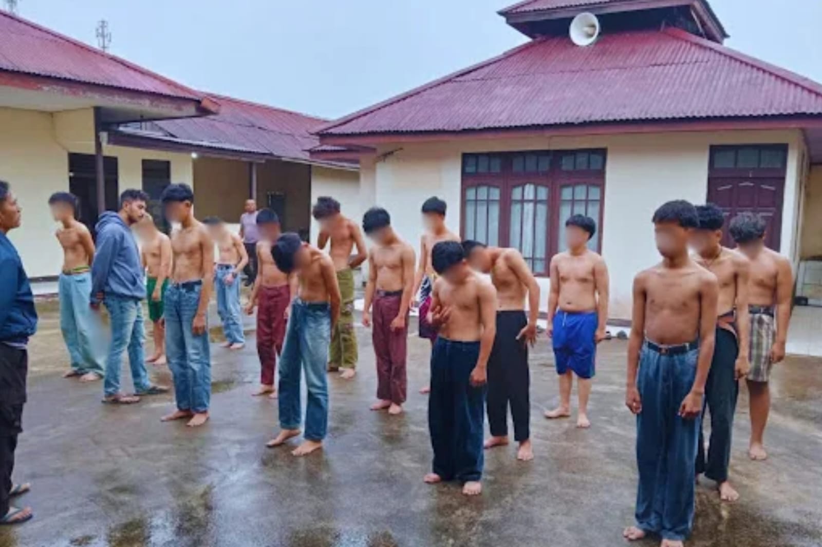 Warga Gagalkan Tawuran Geng Remaja di Kubu Raya