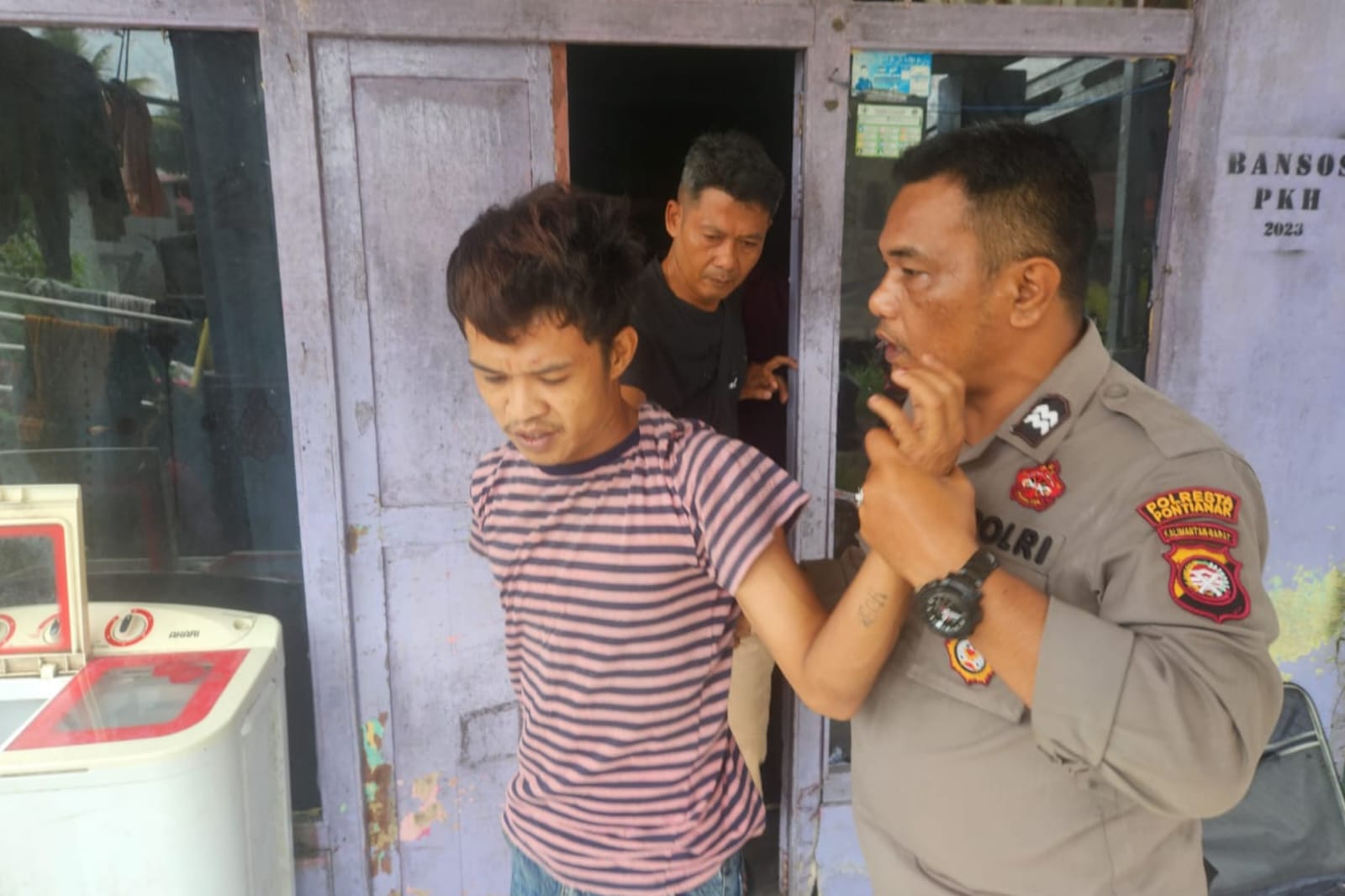 Polsek Pontianak Utara Tangkap Pelaku KDRT