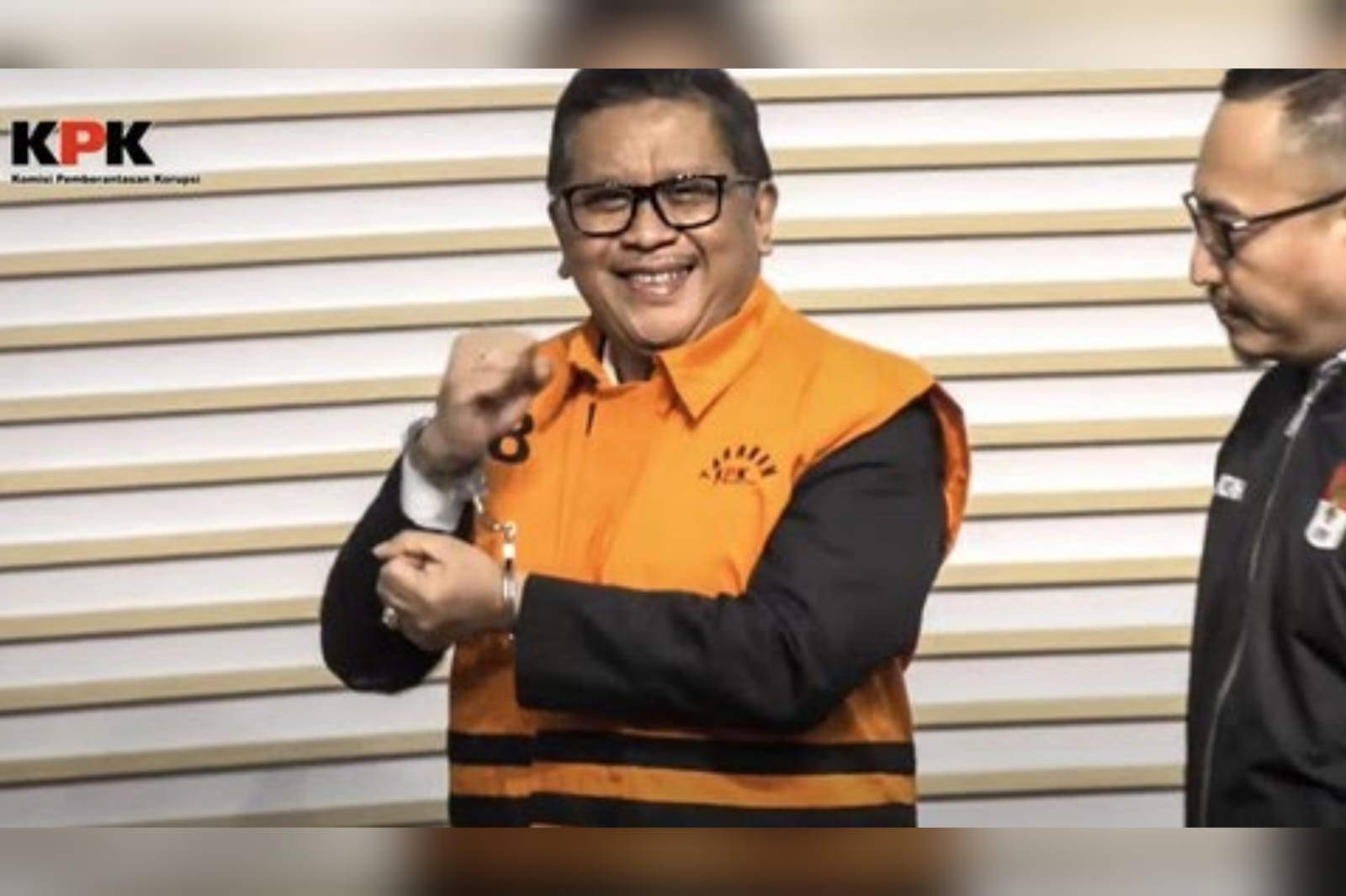 Keluar Ruangan Kenakan Rompi Orange, KPK Beberkan Alasan di Balik Penahanan Hasto