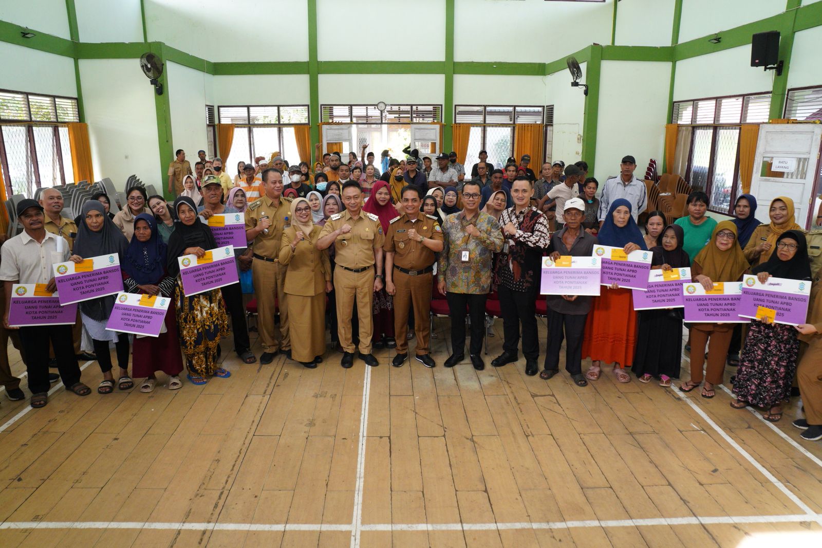 Pemerintah Kota Pontianak Salurkan Bansos Tunai Rp2,58 Miliar untuk 4.312 Kepala Keluarga