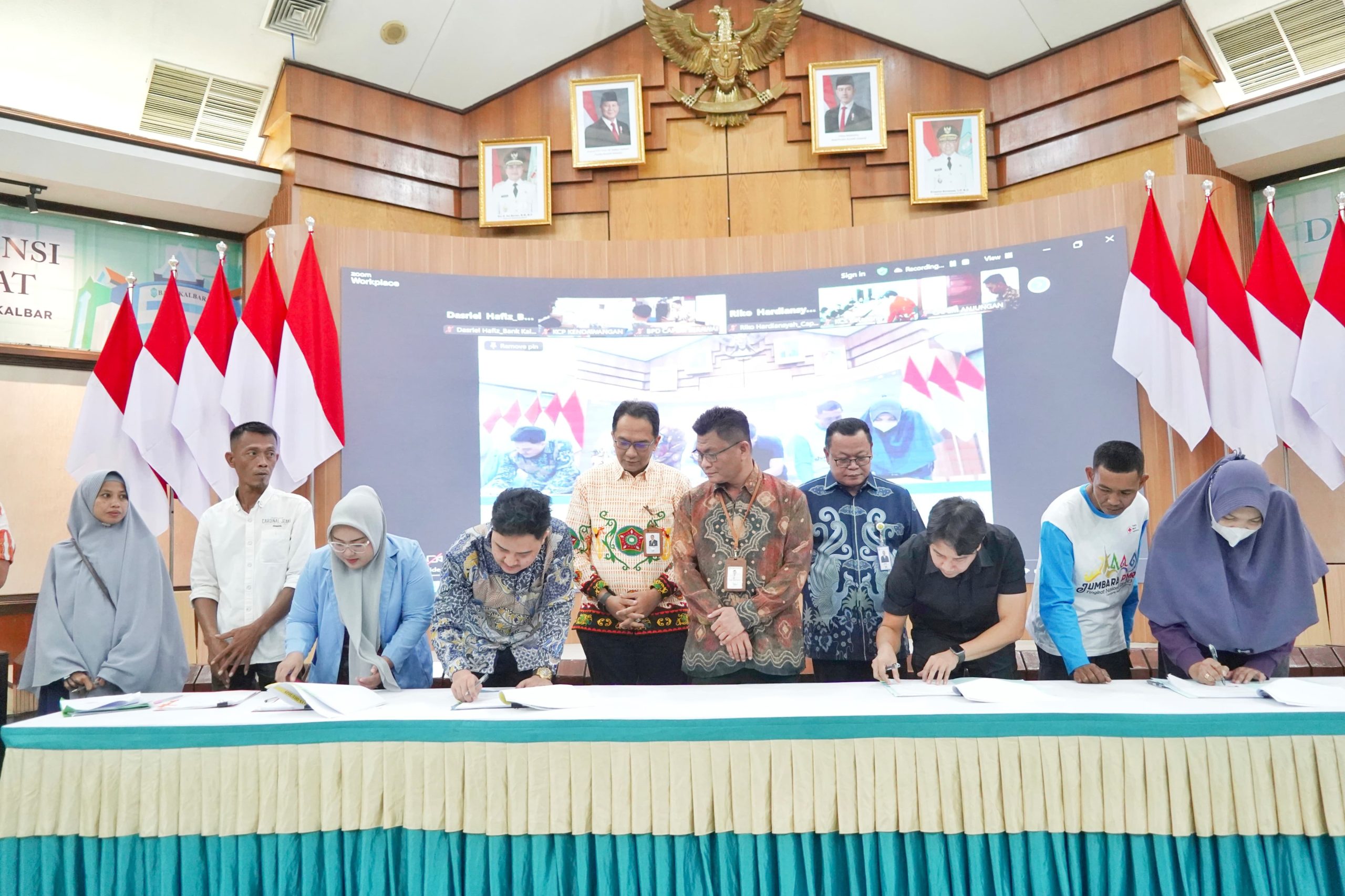Bank Kalbar Percepat Pertumbuhan UMKM lewat Akad Kredit Serentak, Kucurkan Rp 35 Miliar untuk 429 Debitur