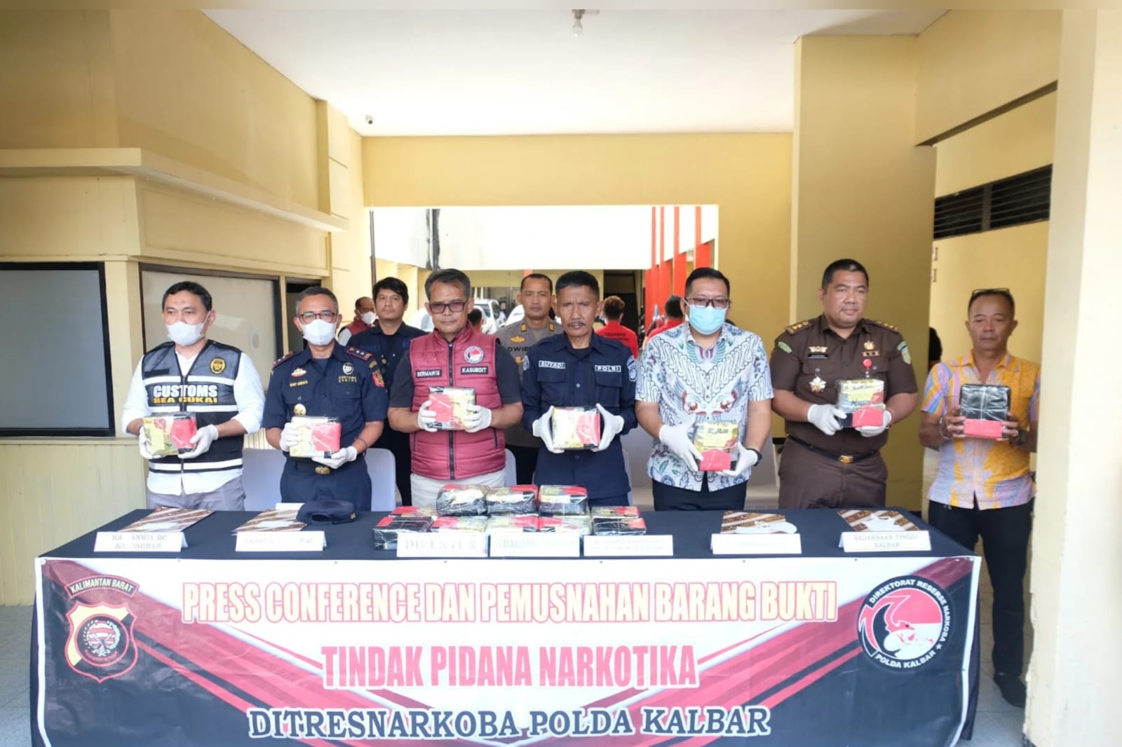 Polda Kalbar Musnahkan Hampir 20 Kg Sabu, Ungkap Jaringan Internasional