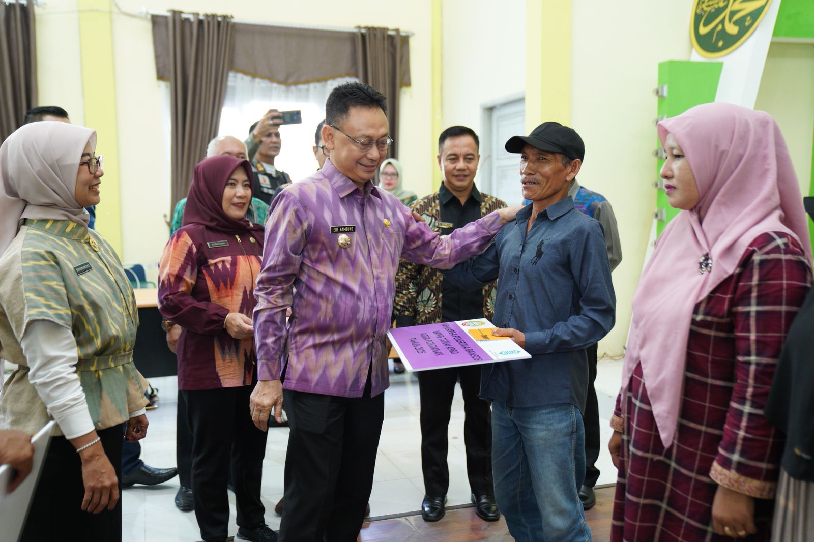 Verifikasi Ketat, Wali Kota Pontianak Pastikan Bansos untuk yang Berhak