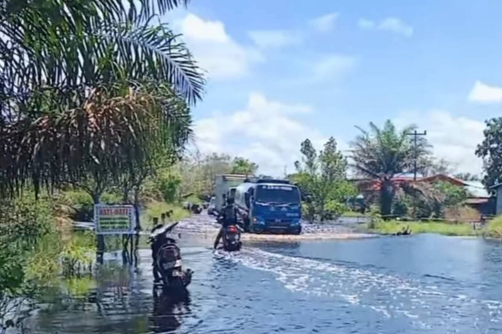 Banjir di Sungai Ambawang Mulai Surut