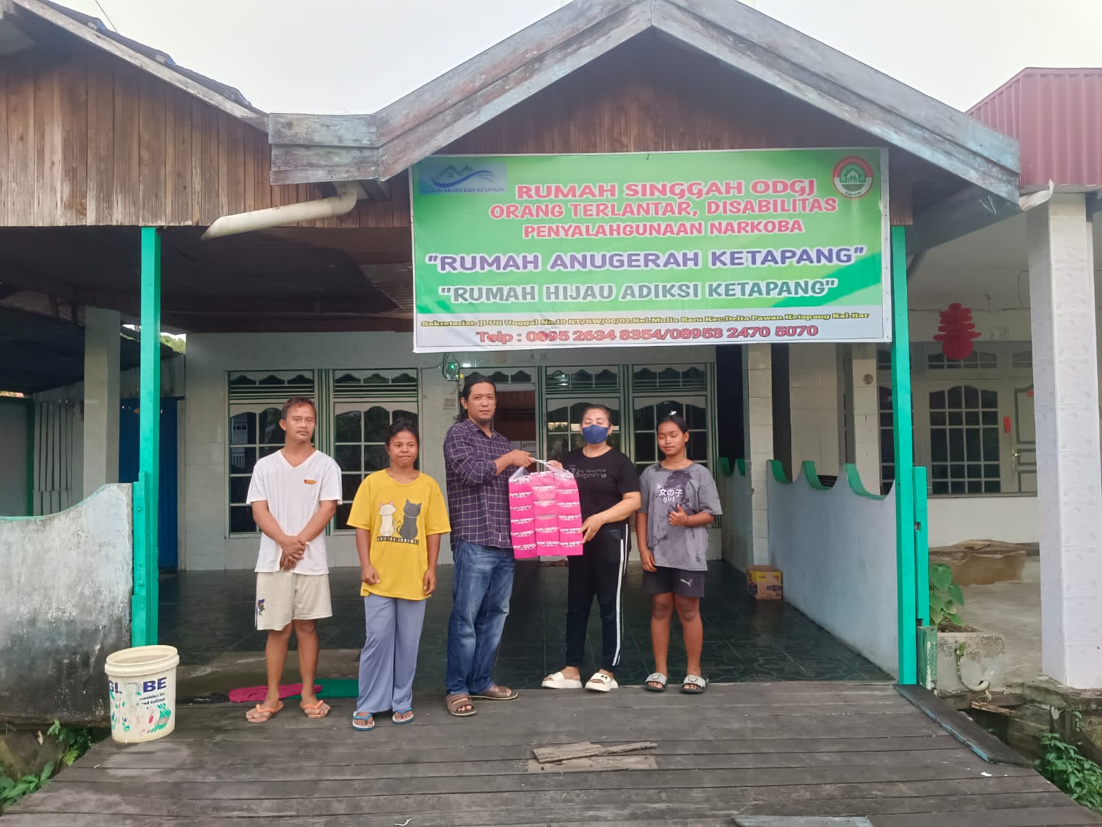 Berbagi Berkah Ramadan, AJK Bagikan Ratusan Paket Takjil Gratis