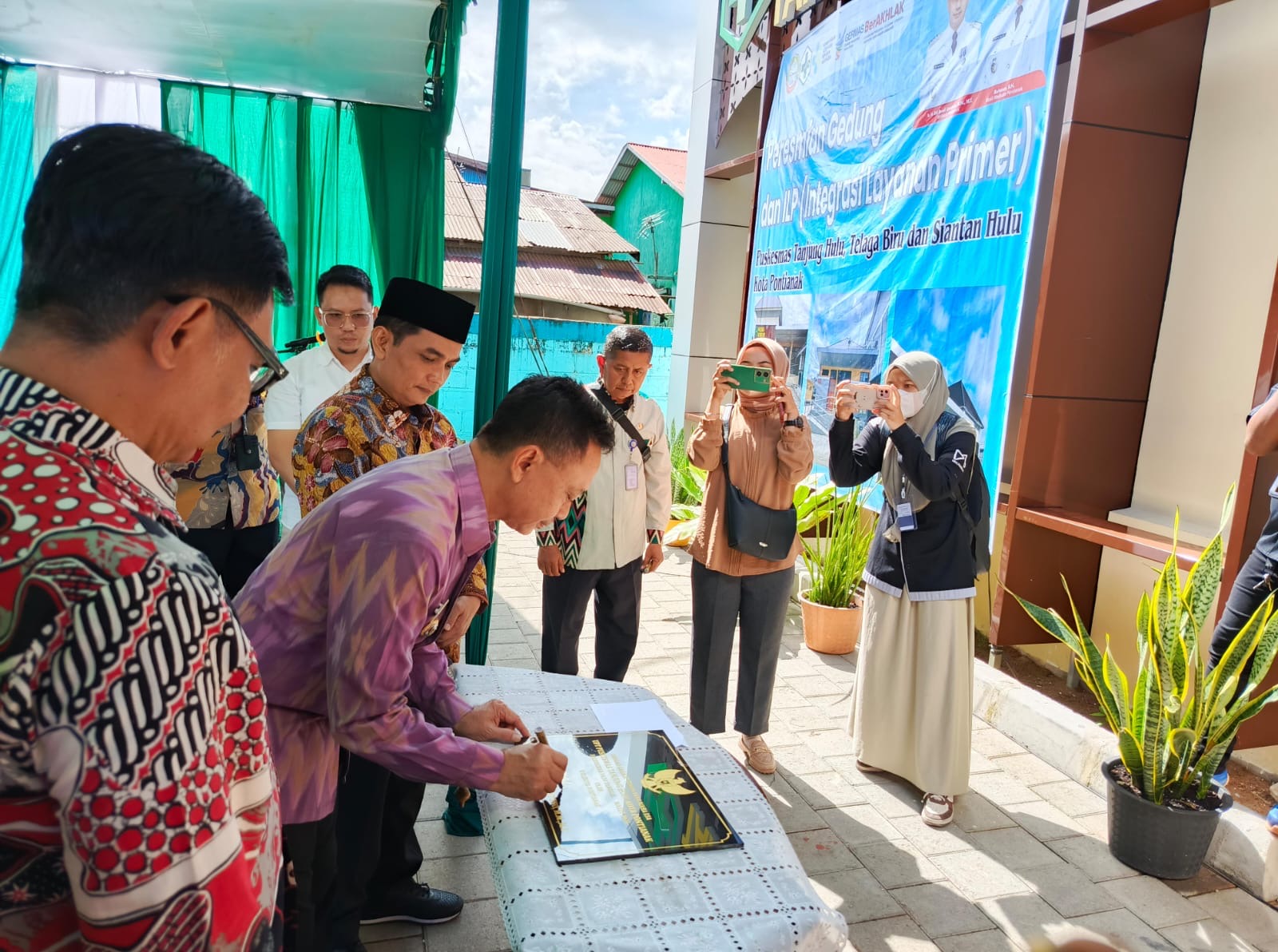 Wali Kota Pontianak Edi Rusdi Kamtono Resmikan Fasilitas ILP Tiga Puskesmas Pontianak