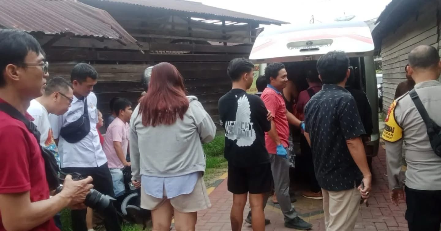 Pasangan Suami-Istri Ditemukan Meninggal di Singkawang, Kedua Anaknya Jadi Saksi
