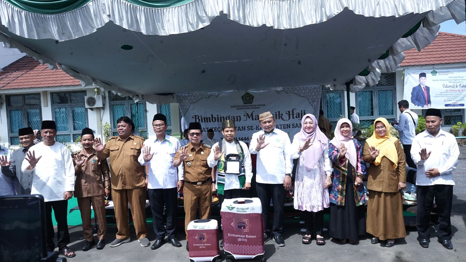 Bupati Sambas Buka Manasik Haji untuk 306 Calon Jamaah Haji Tahun 2025