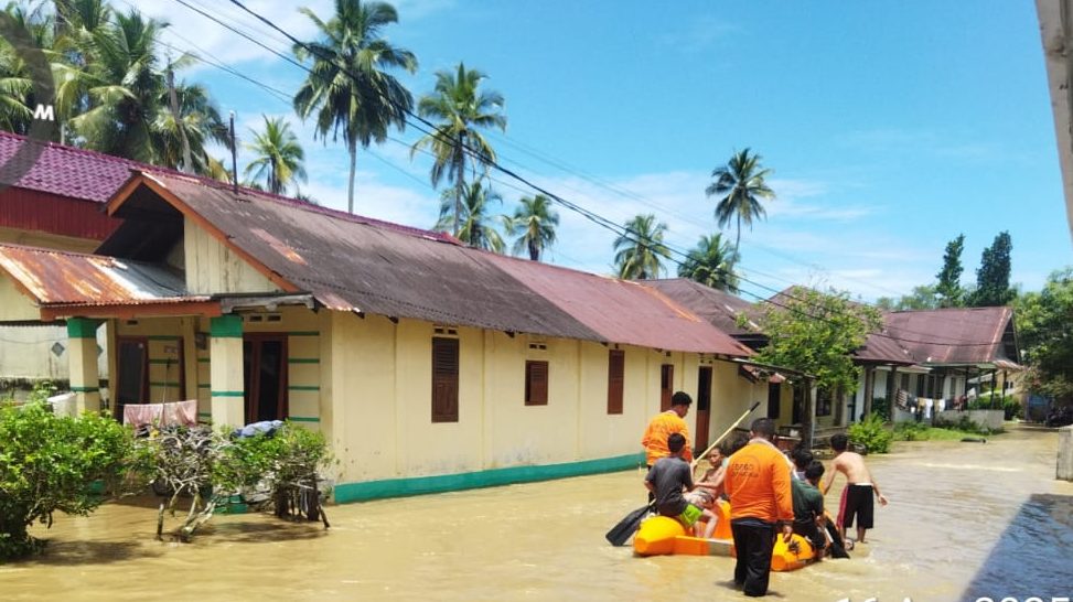 Banjir Masih Dominasi Bencana di Indonesia, Tapanuli Tengah dan Kalimantan Tengah Terdampak Parah