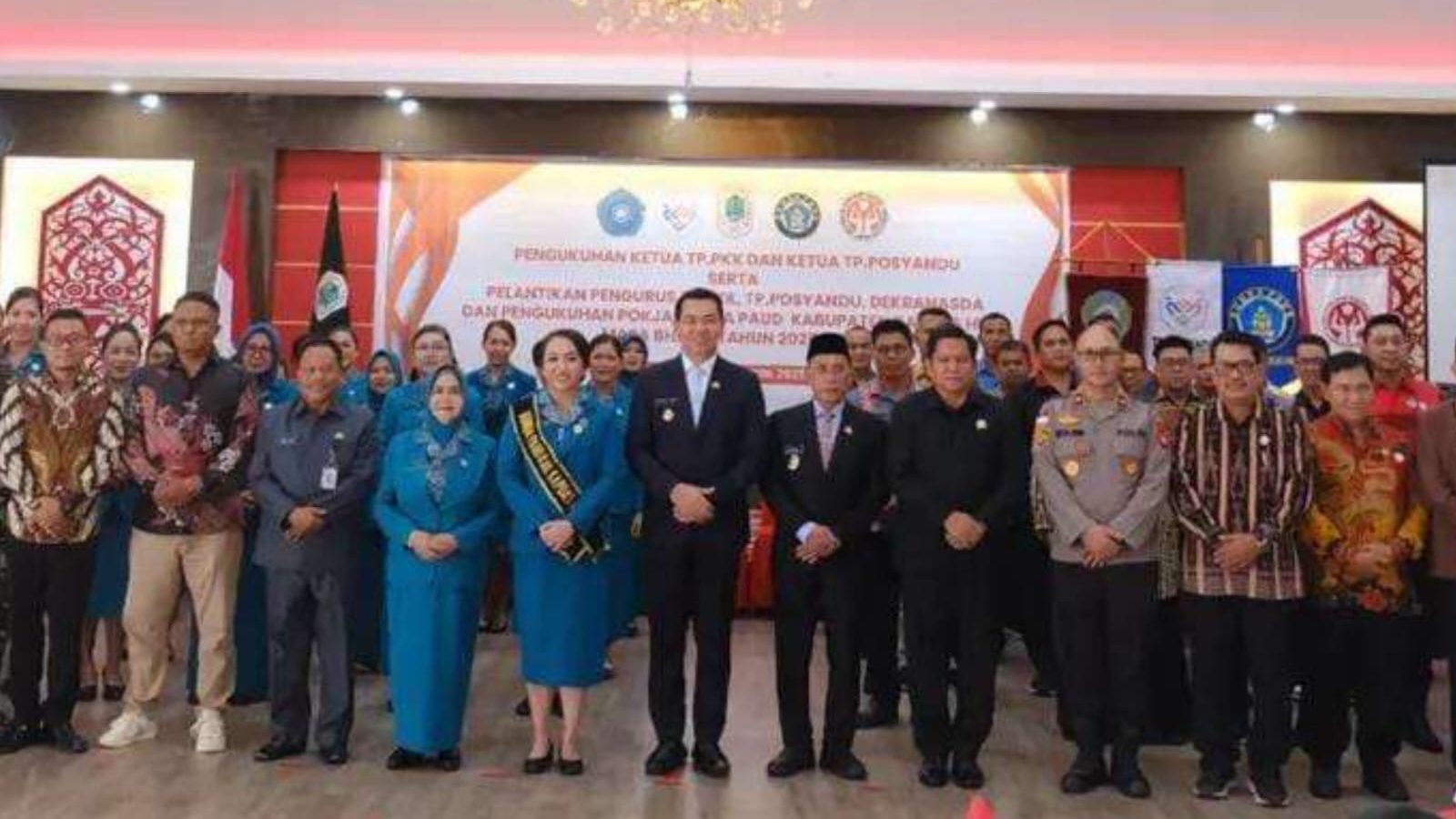 Angeline Kukuhkan TP PKK hingga Bunda PAUD Kapuas Hulu 2025–2030