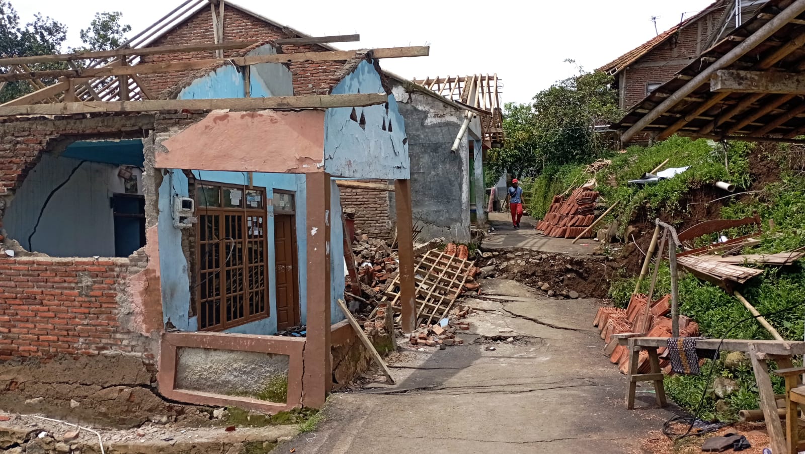 Pergerakan Tanah di Brebes, 114 Rumah Rusak Berat dan 508 Jiwa Terdampak